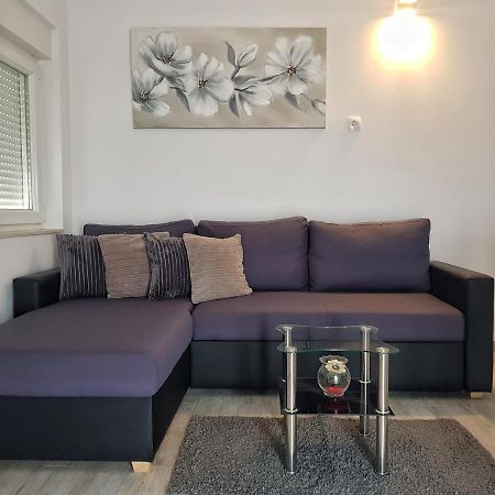 Apartman Nela Appartement Kaštel Sućurac Buitenkant foto