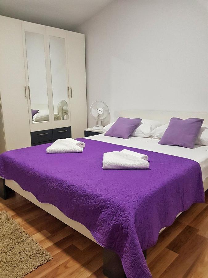 Apartman Nela Appartement Kaštel Sućurac Buitenkant foto