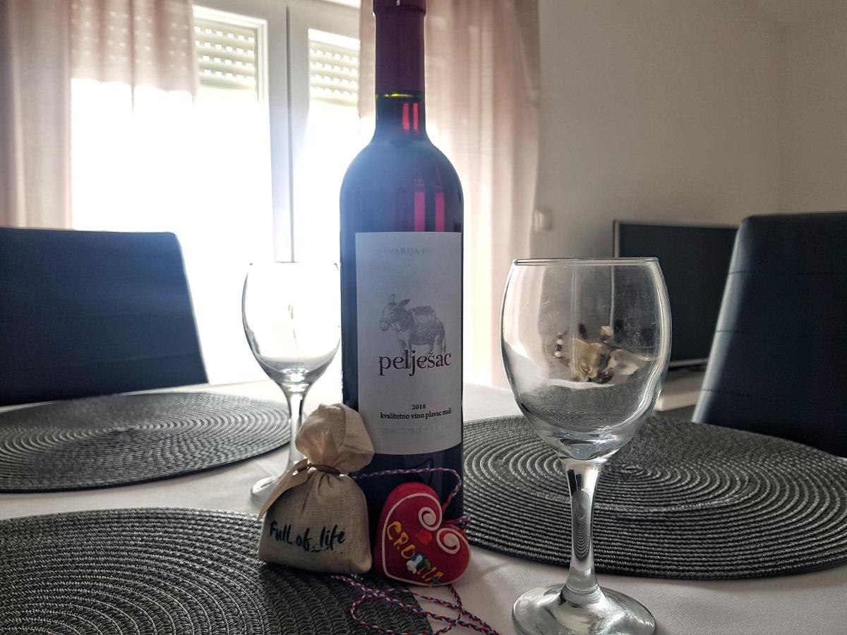 Apartman Nela Appartement Kaštel Sućurac Buitenkant foto