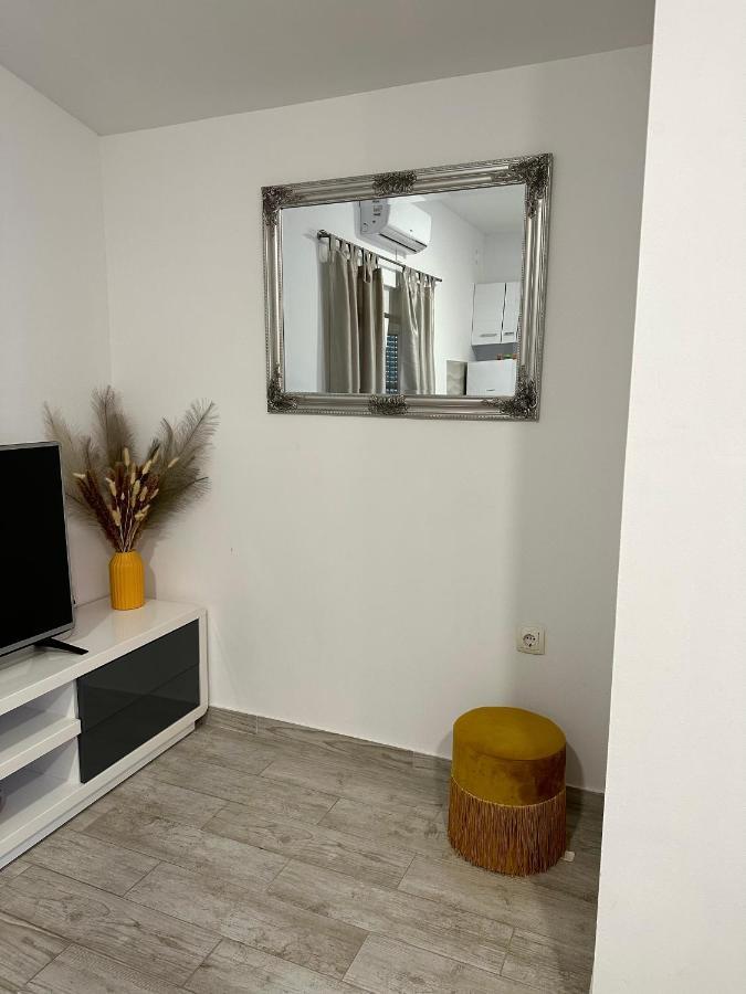 Apartman Nela Appartement Kaštel Sućurac Buitenkant foto
