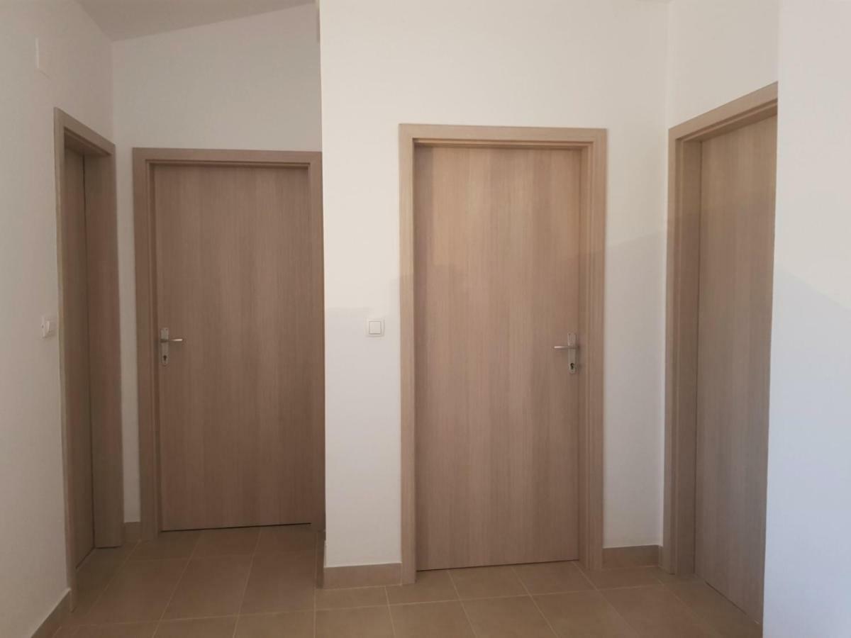 Apartman Nela Appartement Kaštel Sućurac Buitenkant foto